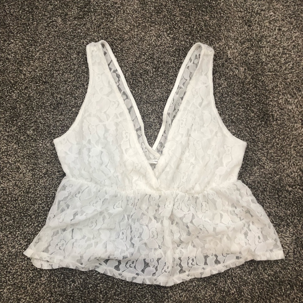 CALLIOPE WOMENS LACED V-NECK CROP TOP - Picture 2 of 5